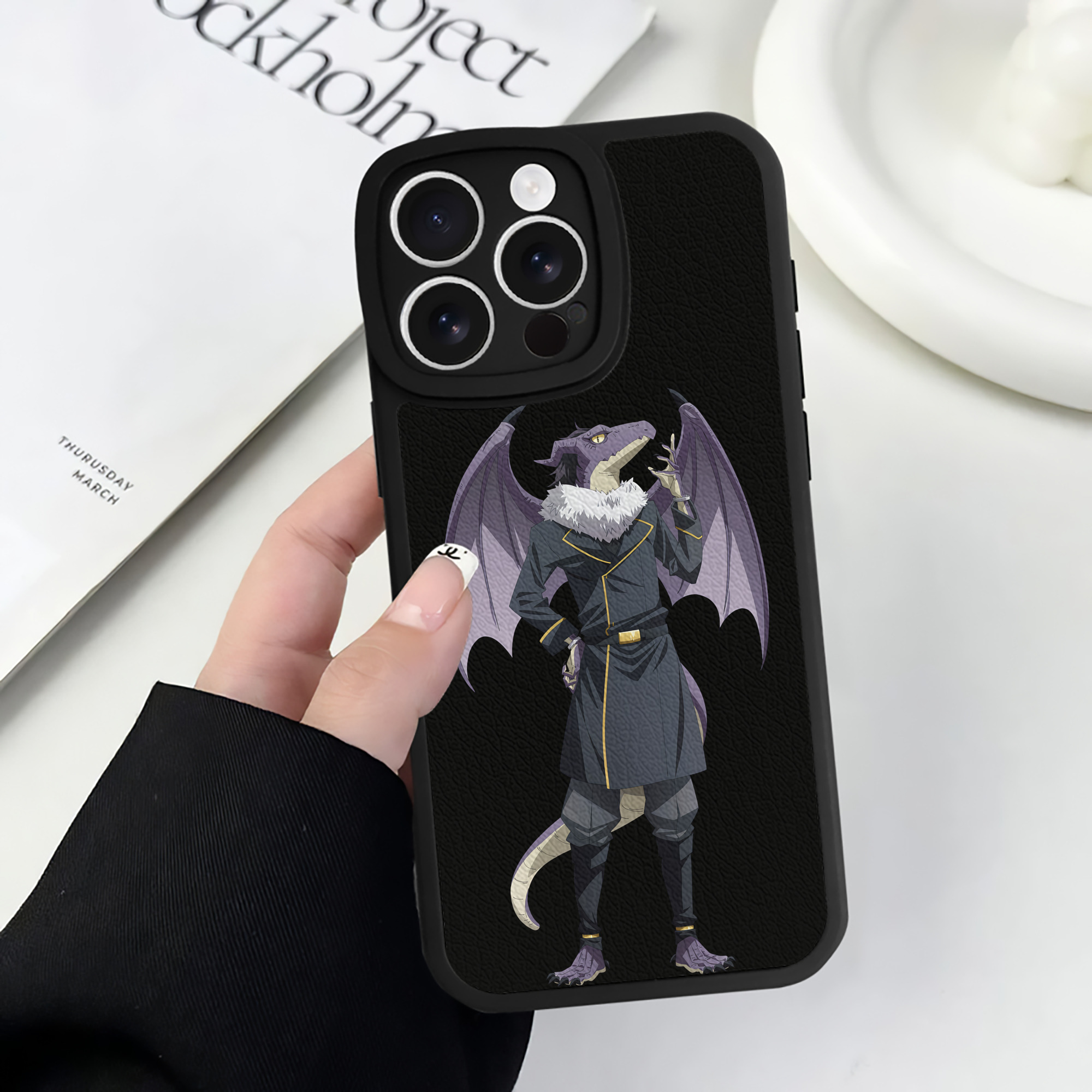 （画像用） 転スラ Regarding Reincarnated to Slime 【iPhone 16シリーズ対応】シリコンスマホケース（レザー調） 材質：シリコン